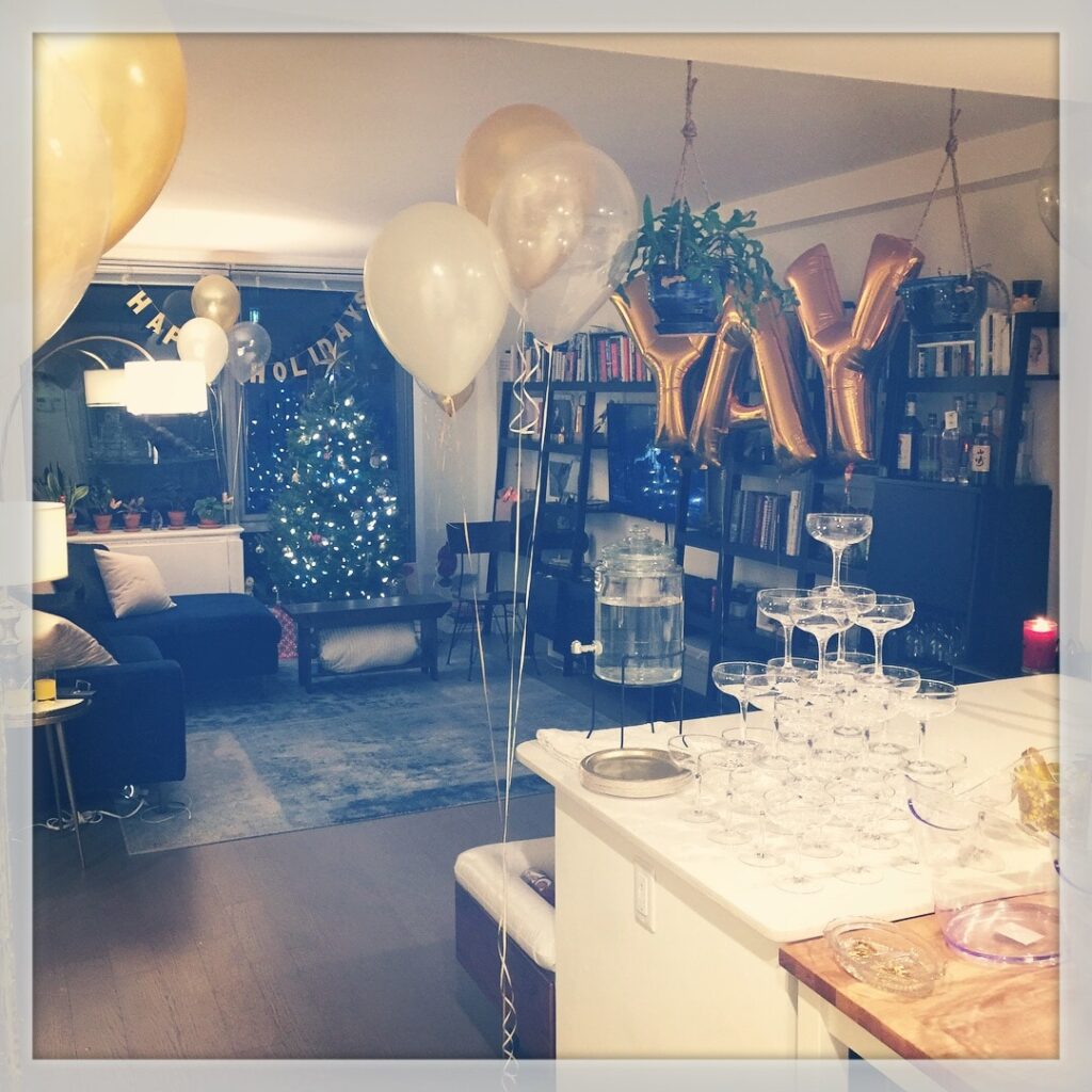 zachary's 30th birthday gold decorations