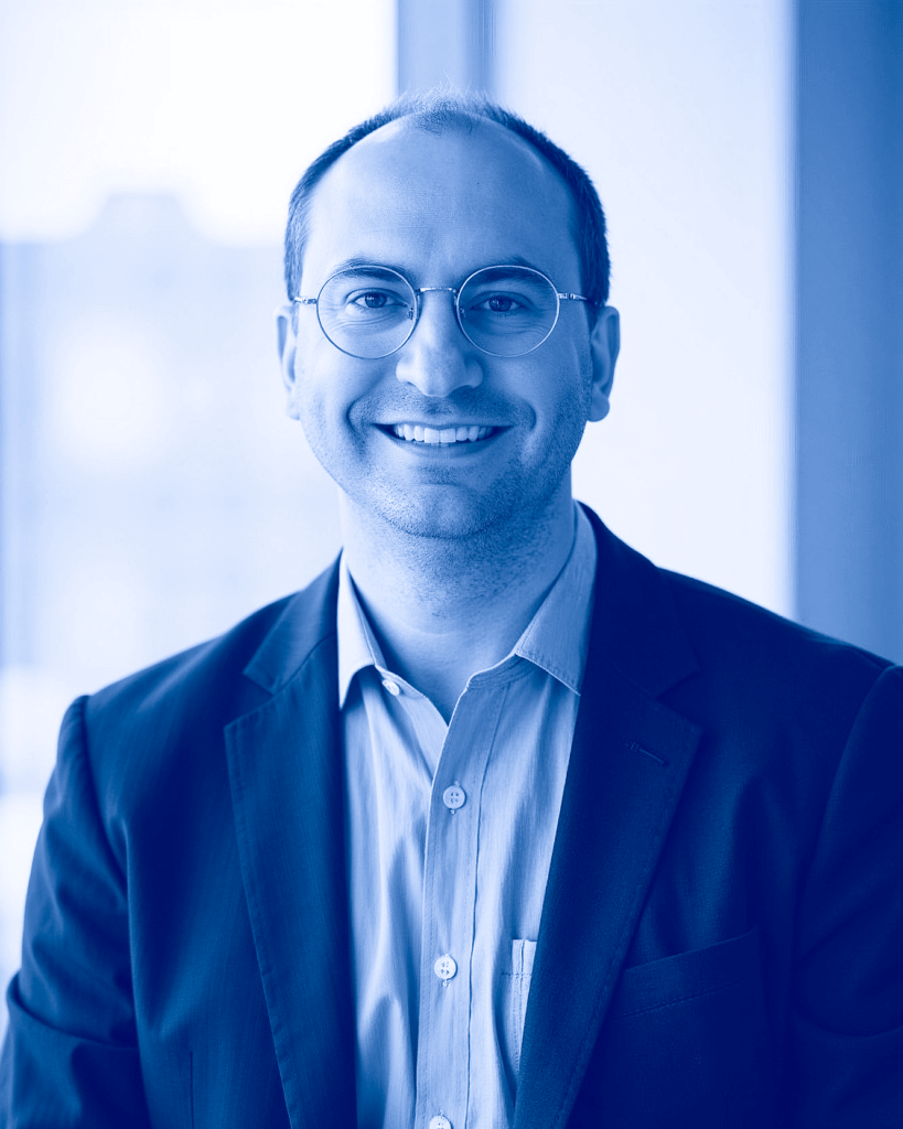 zachary martz headshot professional