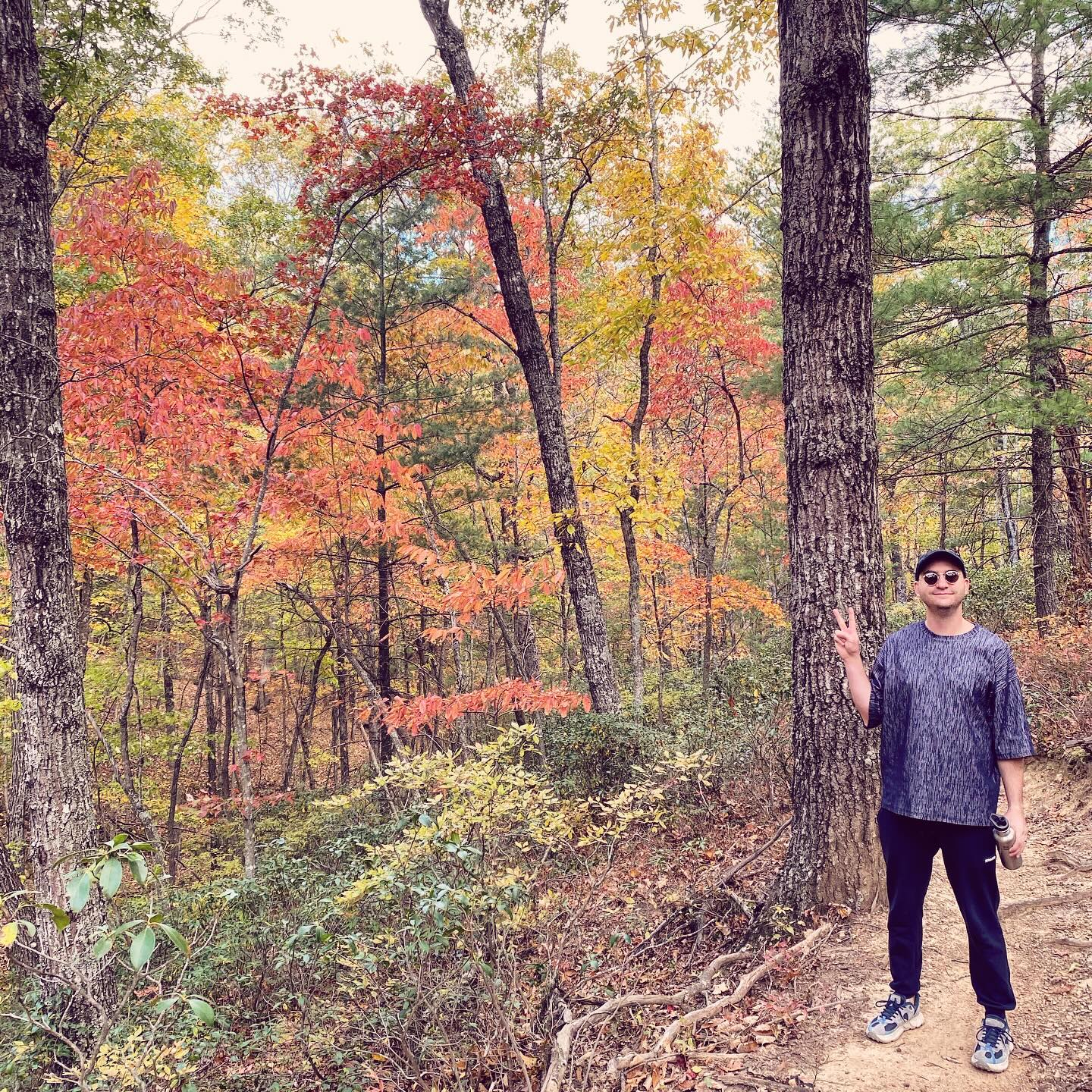 A Scenic Hike in Virginia: Embracing the Beauty of Fall
